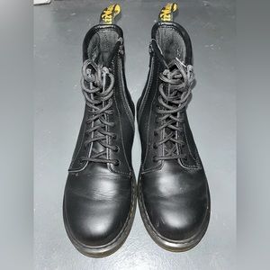 Women’s original Doc Marten boot